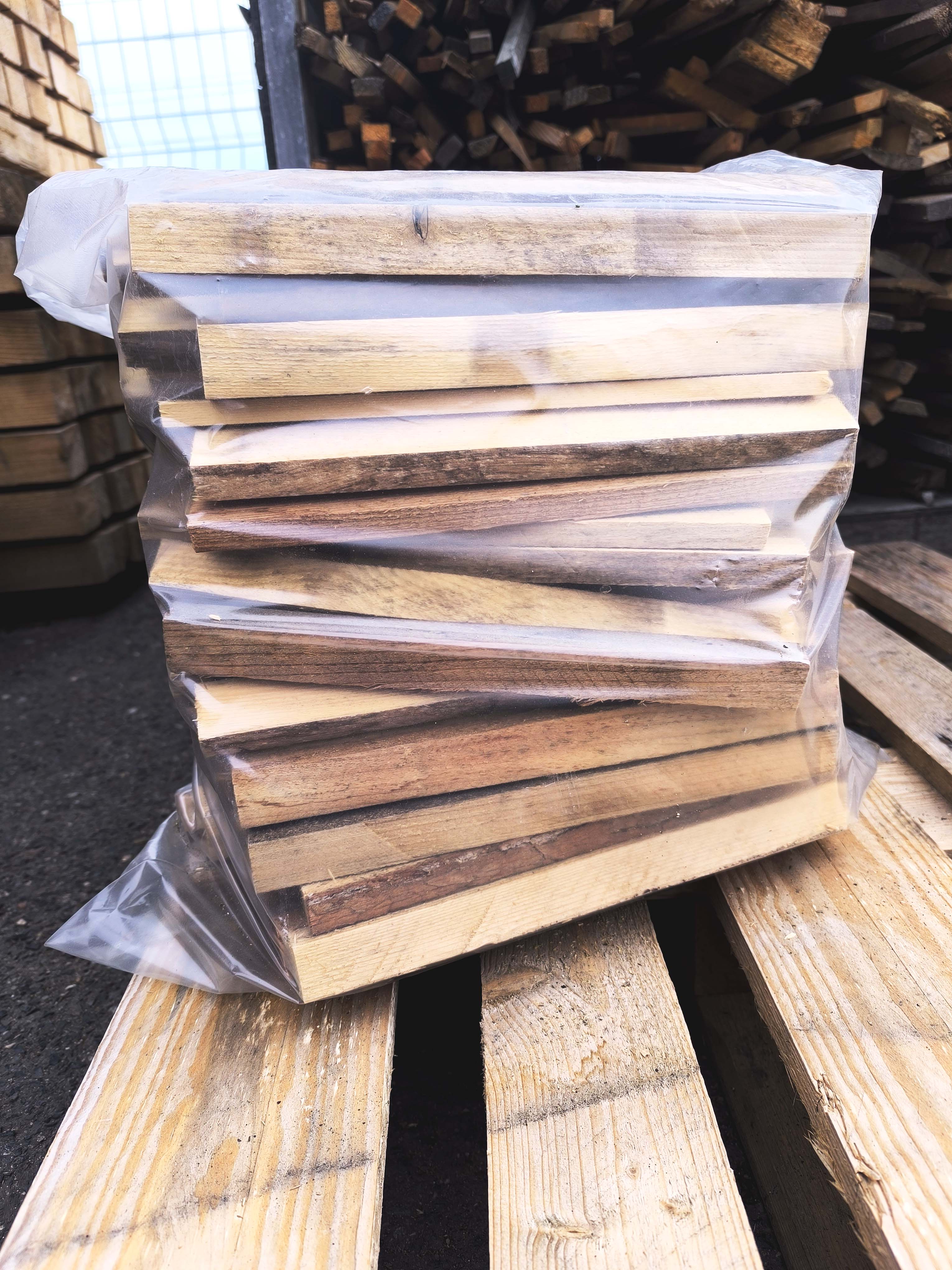 Třísky - balení cca 7 kg